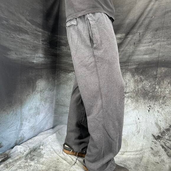 Gray Nike Sweat pants swoosh logo size L thrashed out loose fit - Picture 2 of 7